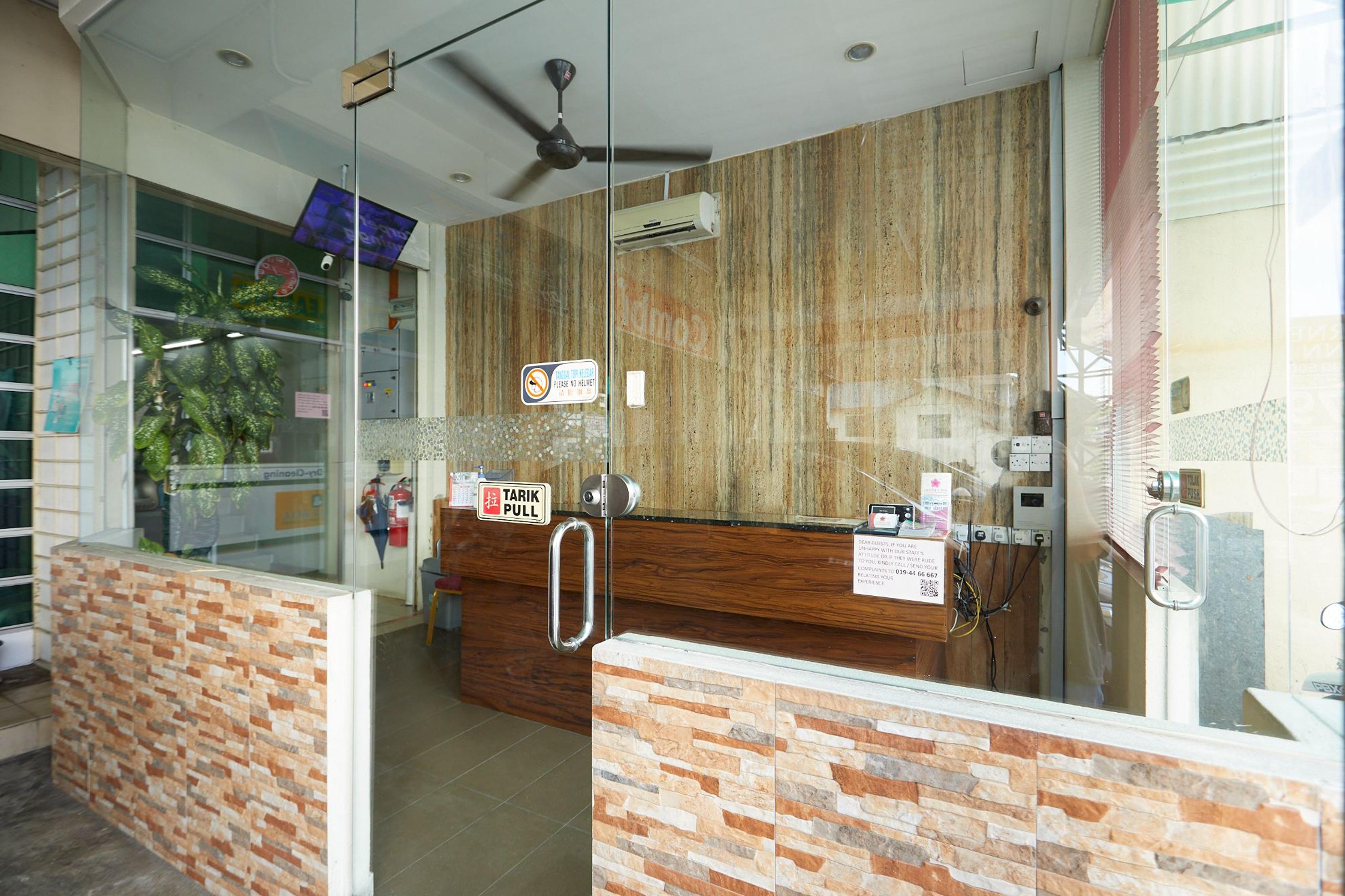 Gurney Inn George Town Exterior photo